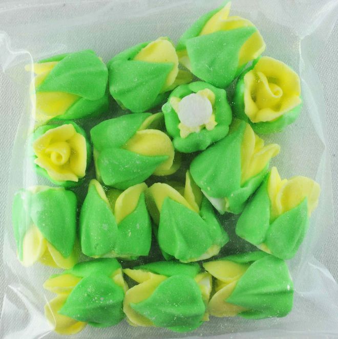 Icing Yellow Roses Buds 15mm, Pkt 15 image 0